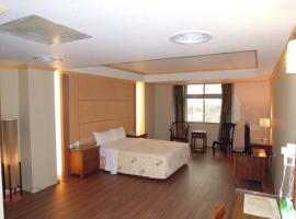 San Ho Business Hotel, hotel near Xiluo Fuxing Temple, Xiluo