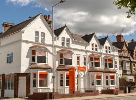 Easyhotel Reading, hotel in Reading