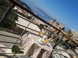 Apartments Nataly with FREE PARKING, hotel near Biokovo Mountain, Makarska