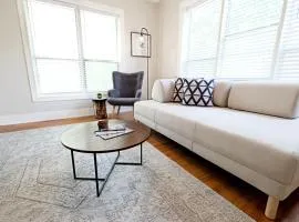 Fresh & Bright, Lower-Greenville Ave Area