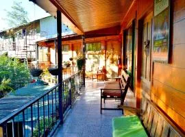 Cabinas El Pueblo B&B Monteverde