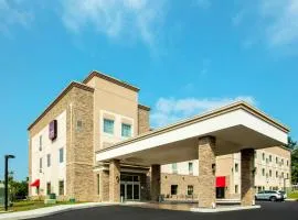 Comfort Suites Fishkill near Interstate 84