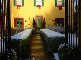 Blakes Manor Self Contained Heritage Accommodation