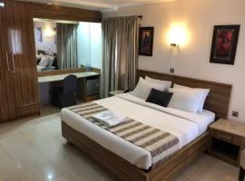 Lekki Waterside Hotel، فندق في Bamgbose