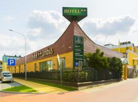 Hotel Unibus, хотел в Белск Подляски