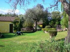 Agriturismo nuraghe Putzu Canu, hotel dengan parking di Perfugas