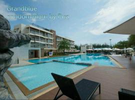 Grandblue condominium 106,302, hotel com spa em Mae Pim