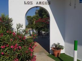 Hostal Los Arcos, hotel v destinácii Vejer de la Frontera