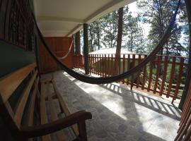 Cabañas y Mirador El Pericón, khách sạn ở Arambala