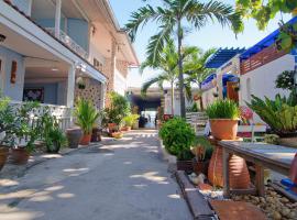 Sukkee Beach Resort, hotel in Chon Buri