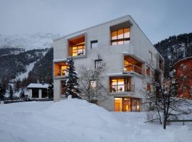 Alpine Lodge Chesa Plattner, hotel in Pontresina