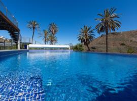 Holidays & Health in Finca Oasis - Villa 7, hotel econômico em San Roque