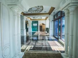 Emerald Hotel Baku: Bakü, Haydar Aliyev Uluslararası Havaalanı - GYD yakınında bir otel