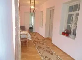 Jimsher Naveriani Guesthouse
