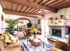 La Villa di Primo, pet-friendly hotel in Cavriglia