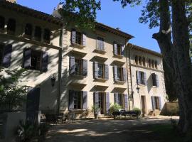 Fontclaire en Provence, отель типа «постель и завтрак» в городе Uchaux