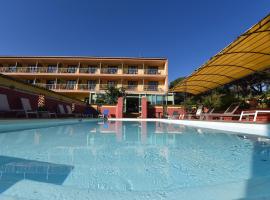 Hotel Cyrnea, hotell i Calvi