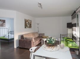 Apartments "Happy Family"、ルストの3つ星ホテル