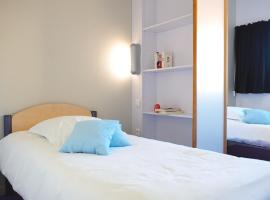 JF Accueil & Formation, hotel v destinaci Cholet
