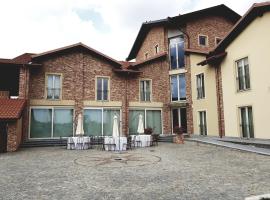 Cascina Speranza Hotel, hotel v destinaci Riva presso Chieri