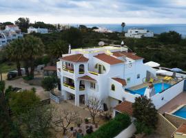 Vila Horizonte، فندق في كارفويرو