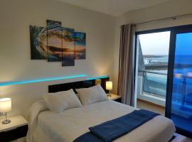 Ocean Front Apartment (WiFi), cheap hotel in Tetir