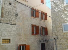 Villa Ruzica, hotel in Trogir
