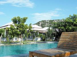 KP Mountain Beach, bungalow in Pran Buri