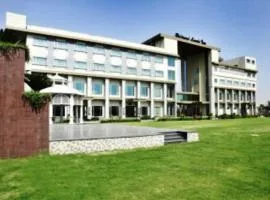 Brijwasi Lands Inn