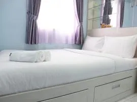 Comfortable 2BR Mutiara Bekasi Apartment By Travelio