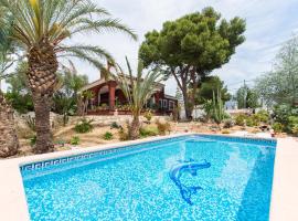 Villa Sonada Busot private pool, hotel com piscina em Busot