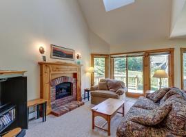 Jay Peak Townhouse, holiday home in Jay