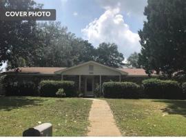 310 Priscilla Dr Apartment、フォート・ウォルトン・ビーチのホテル