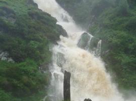 Viewpoint house, hotel near Assaranca Falls, Ardara