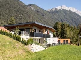 Alpenperle, hotel with parking in Obsteig