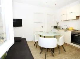 Apartments Dora