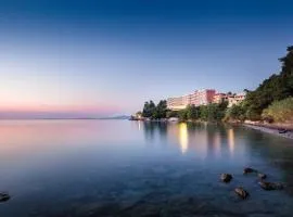 Oasis Hotel、ペラマのロマンチックホテル
