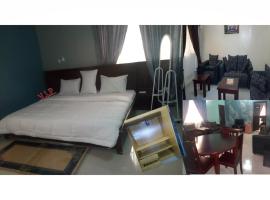 Fingerprints Hotel & Suites, hotel a Oba Ile