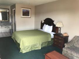 Travelers inn, hotel near Smith Reynolds Airport - INT, Bethania Station