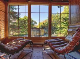 Magnifique chalet familial pour 10 personnes au coeur de Nax, hotel v destinaci Nax