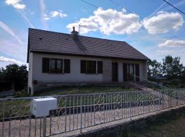 La maison de Jacques, lággjaldahótel í Villiers-en-Morvan