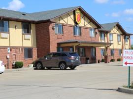 Super 8 by Wyndham Warrenton: Warrenton şehrinde bir otel