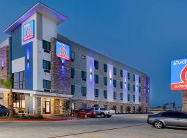 Studio 6-Buda, TX, hotel v destinaci Buda