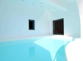 Filira Suites, hotel in Perissa