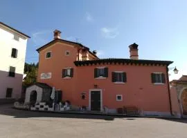 Casa Del Capitello