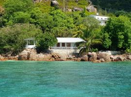 Coin D'or, cottage in Anse Possession