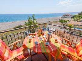 La casa sulla spiaggia, hotel in Mascali