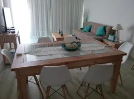 Edificio Paquebot, en Peninsula, con vista al mar