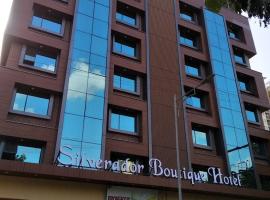 탄에 위치한 호텔 Silverador Boutique Hotel