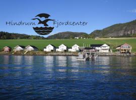 Hindrum Fjordsenter, būstas prie paplūdimio mieste Vannvikan